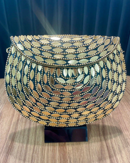 Bolso elegante dorado